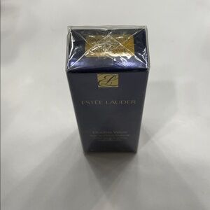 Estée Lauder Double Wear Foundation - 5W2